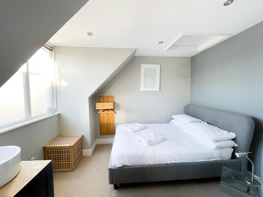 Edge14- Spacious, Stylish And Near The Beach! New Quay Exteriör bild