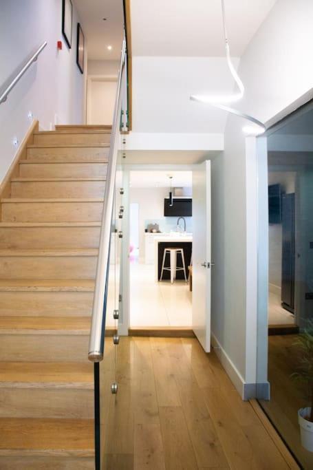 Edge14- Spacious, Stylish And Near The Beach! New Quay Exteriör bild