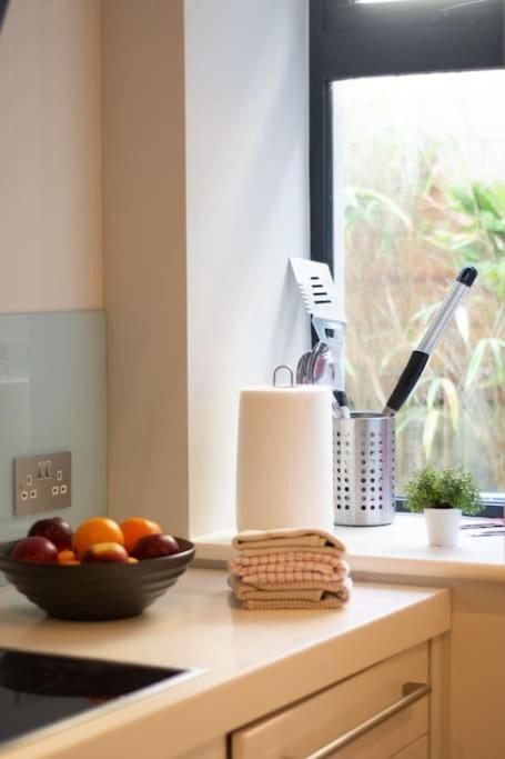 Edge14- Spacious, Stylish And Near The Beach! New Quay Exteriör bild