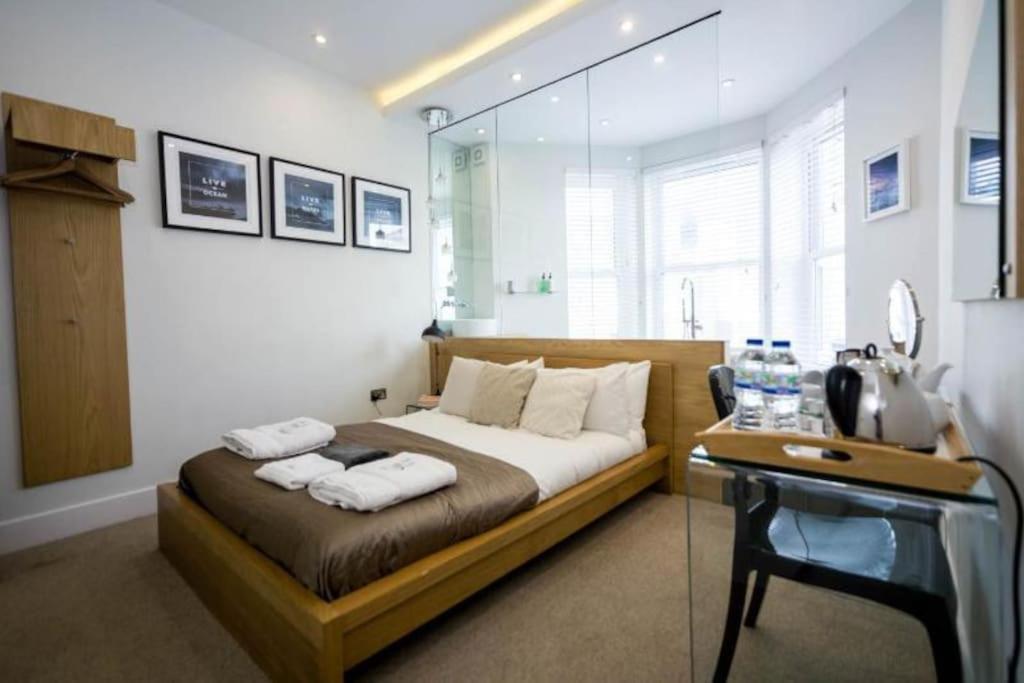 Edge14- Spacious, Stylish And Near The Beach! New Quay Exteriör bild