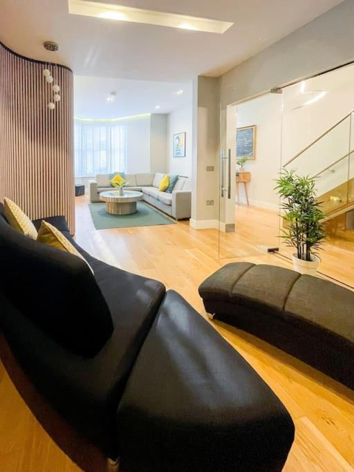 Edge14- Spacious, Stylish And Near The Beach! New Quay Exteriör bild
