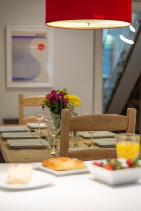 Edge14- Spacious, Stylish And Near The Beach! New Quay Exteriör bild